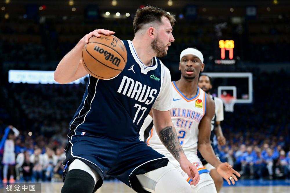 一位曾效力 一位曾效力