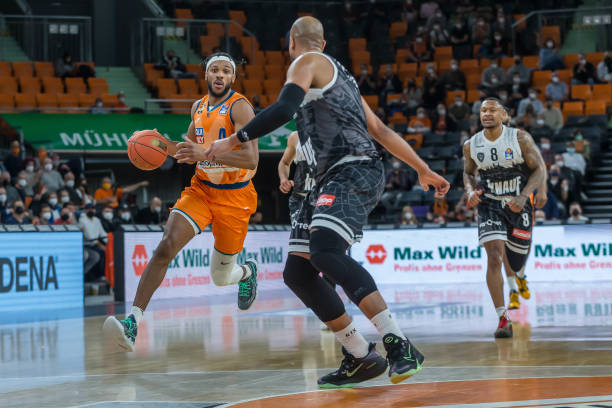 赫和阿诺德 赫和阿诺德