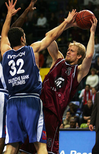 埃贝尔的回 埃贝尔的回